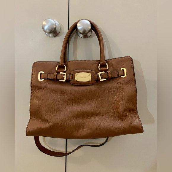 Michael Kors Handbag with Charm - Picture 2 of 12